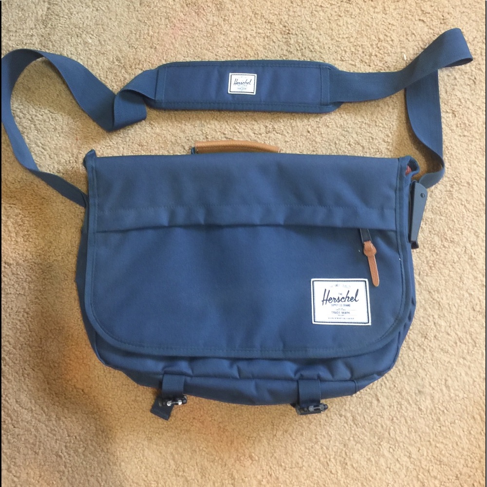 Herschel messenger bag